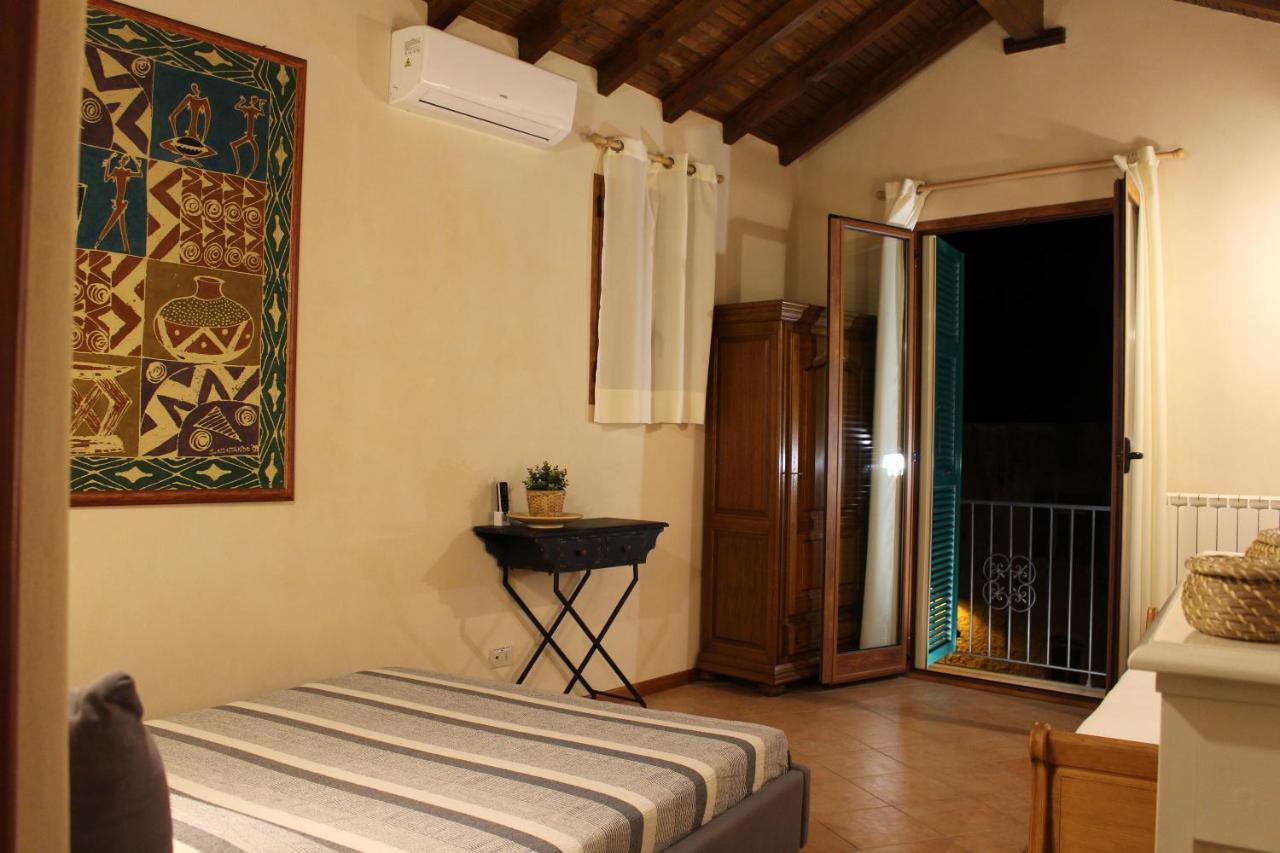 In Centro Citta, Nei Vicoli Del Borgo Apartment Sanremo Luaran gambar