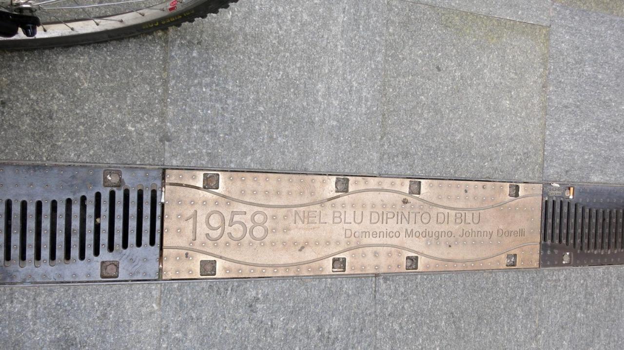 In Centro Citta, Nei Vicoli Del Borgo Apartment Sanremo Luaran gambar